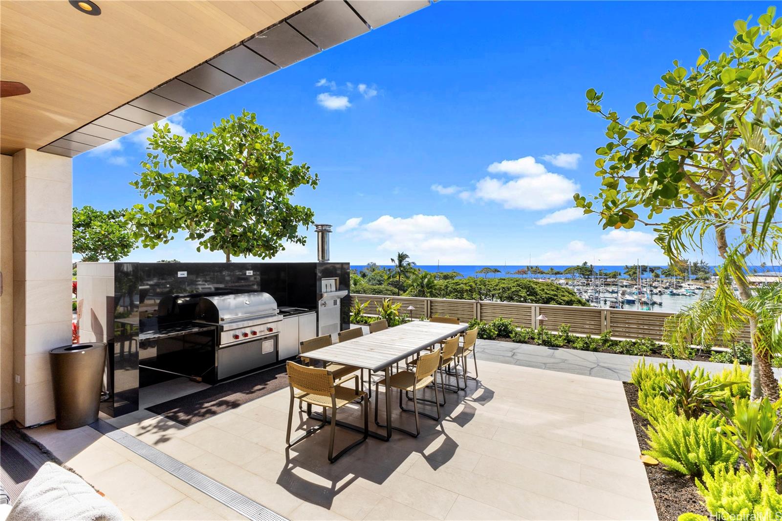 Victoria Place condo # 3303, Honolulu, Hawaii - photo 20 of 24