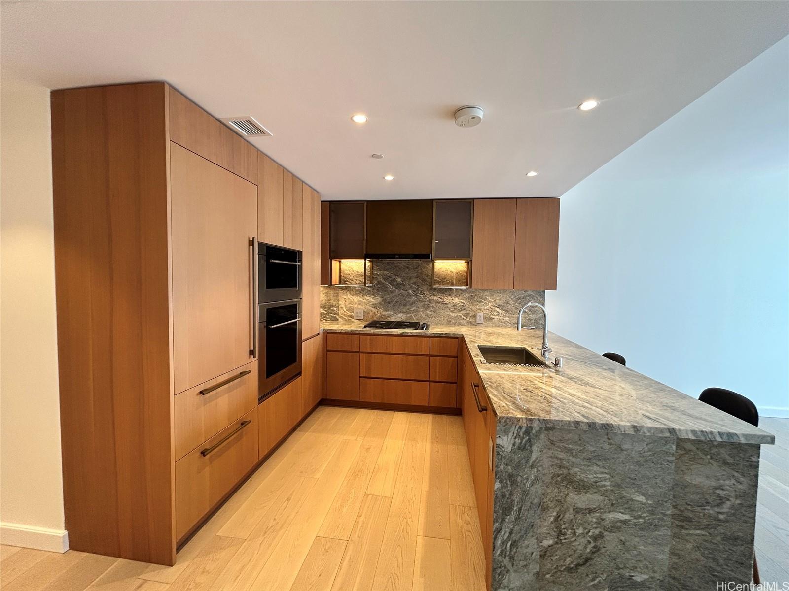 1100 Ala Moana Blvd Honolulu - Rental - photo 7 of 12