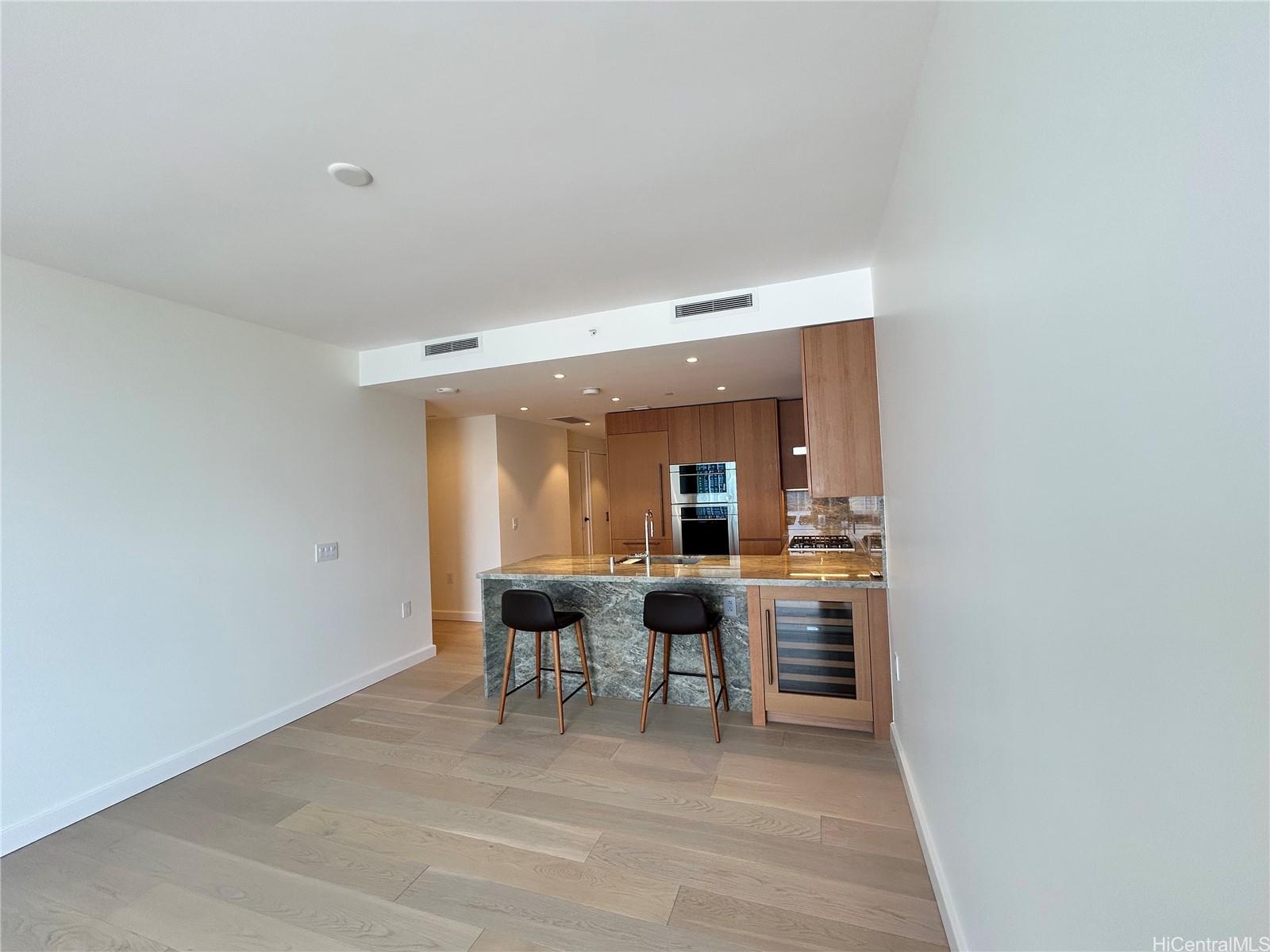 1100 Ala Moana Blvd Honolulu - Rental - photo 8 of 12