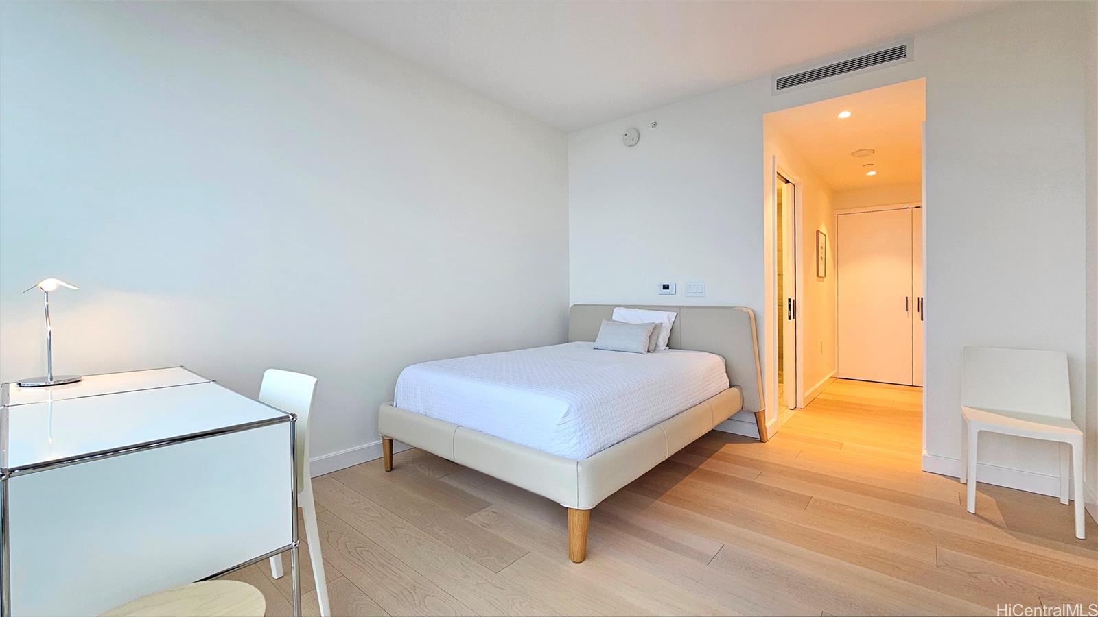 Victoria Place condo # 3601, Honolulu, Hawaii - photo 16 of 25