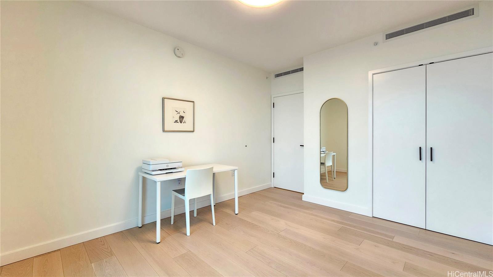 Victoria Place condo # 3601, Honolulu, Hawaii - photo 18 of 25