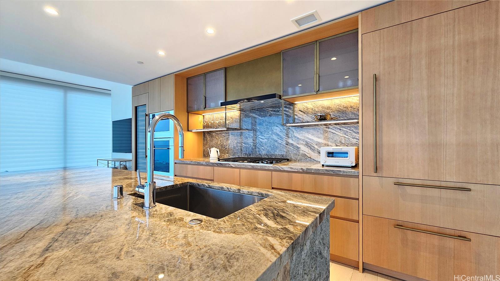 Victoria Place condo # 3601, Honolulu, Hawaii - photo 9 of 25