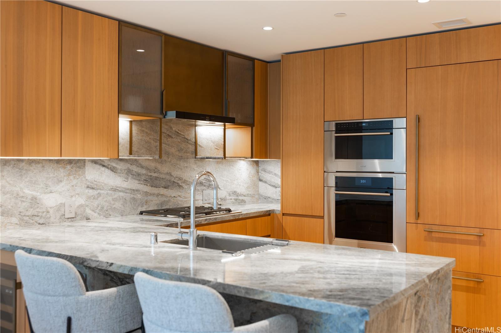 1100 Ala Moana Blvd Honolulu - Rental - photo 2 of 15