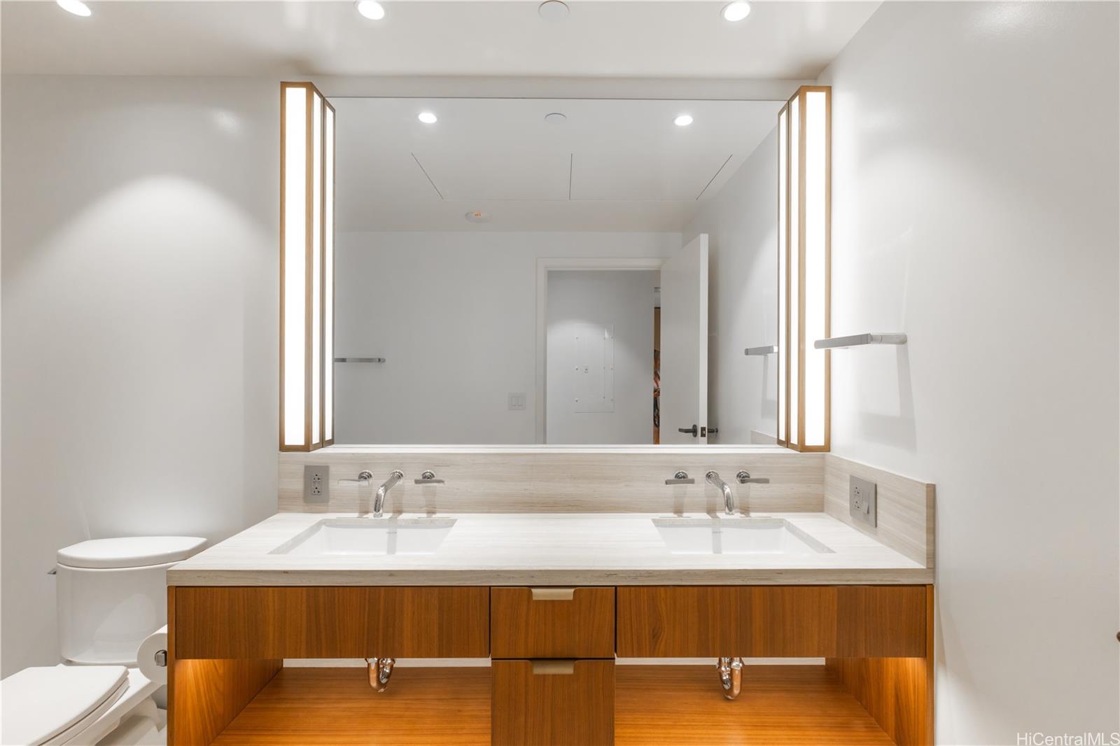 1100 Ala Moana Blvd Honolulu - Rental - photo 9 of 15