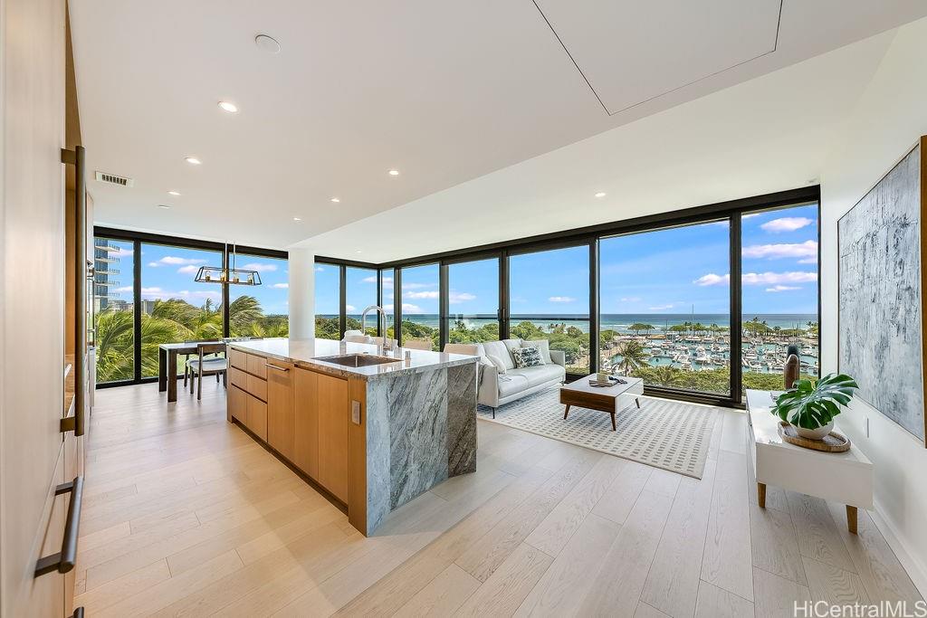 Victoria Place condo # 700, Honolulu, Hawaii - photo 2 of 25