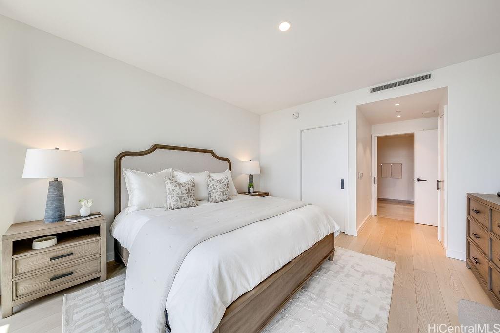 Victoria Place condo # 700, Honolulu, Hawaii - photo 11 of 25