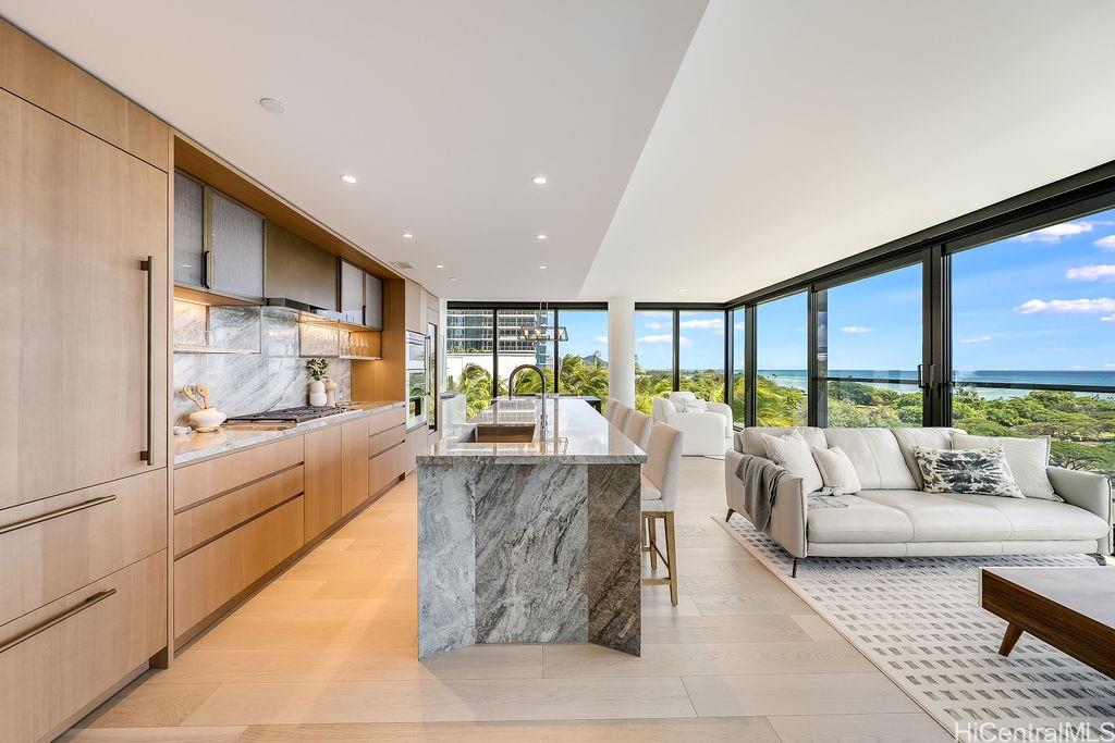 Victoria Place condo # 700, Honolulu, Hawaii - photo 3 of 25