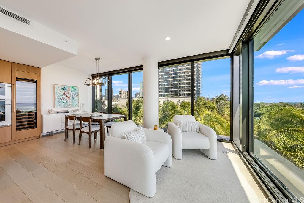 Victoria Place condo # 700, Honolulu, Hawaii - photo 5 of 25