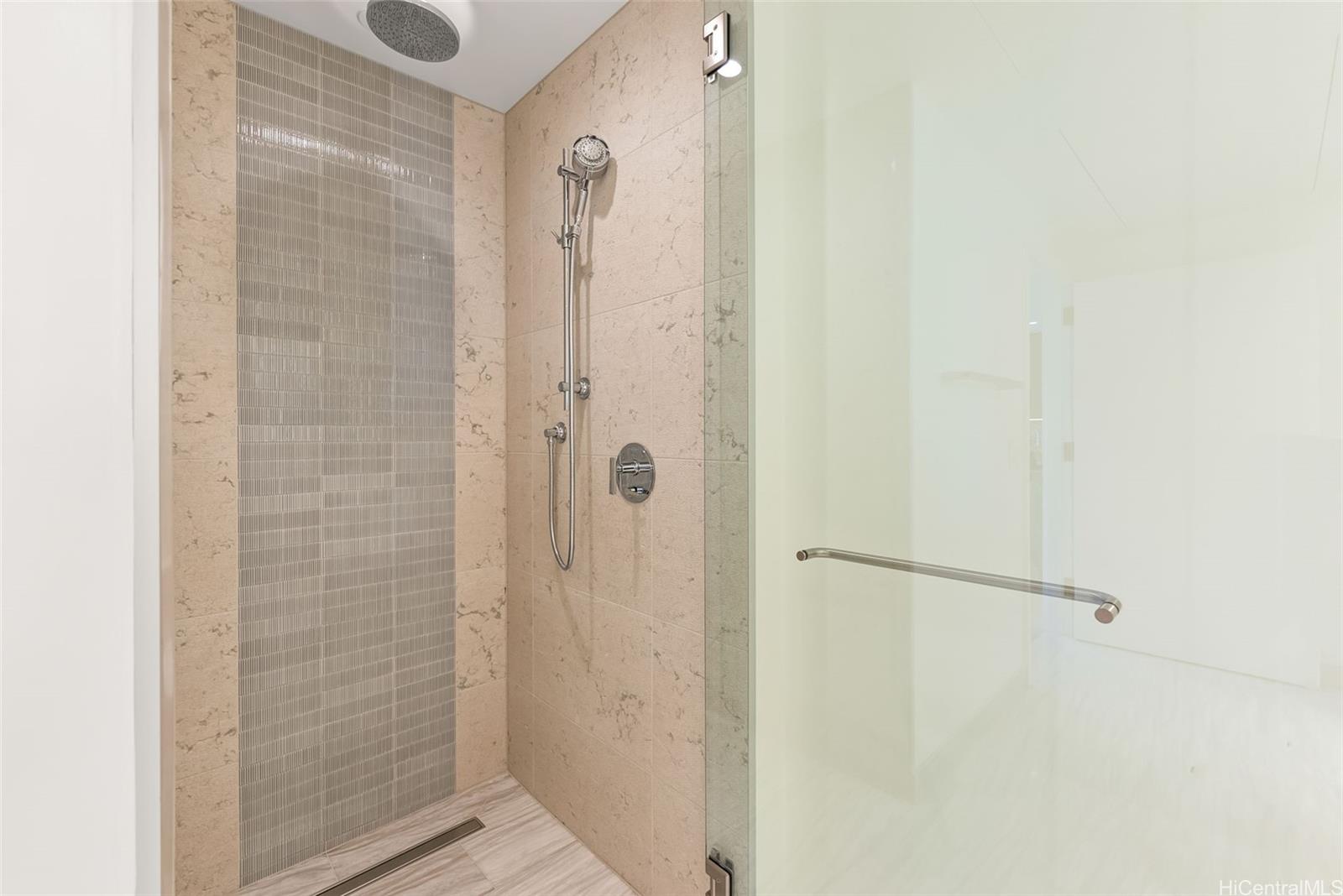 Victoria Place condo # 705, Honolulu, Hawaii - photo 11 of 25