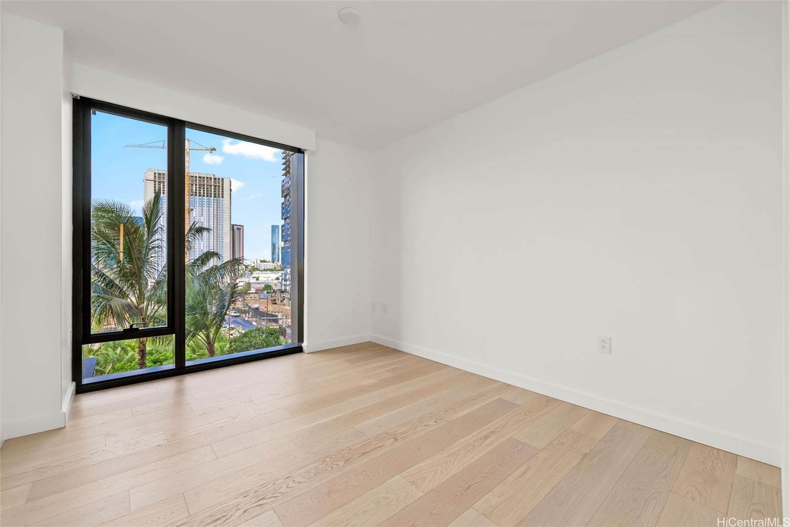 Victoria Place condo # 705, Honolulu, Hawaii - photo 7 of 25