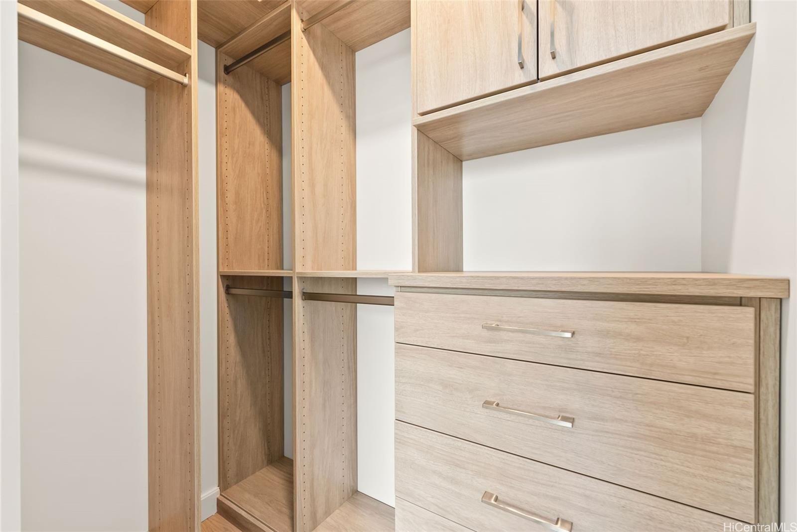 Victoria Place condo # 705, Honolulu, Hawaii - photo 9 of 25