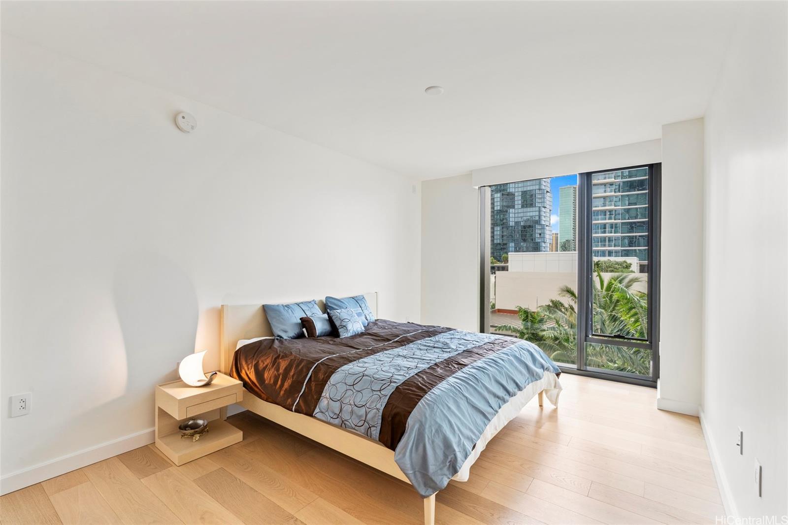 Victoria Place condo # 706, Honolulu, Hawaii - photo 9 of 23