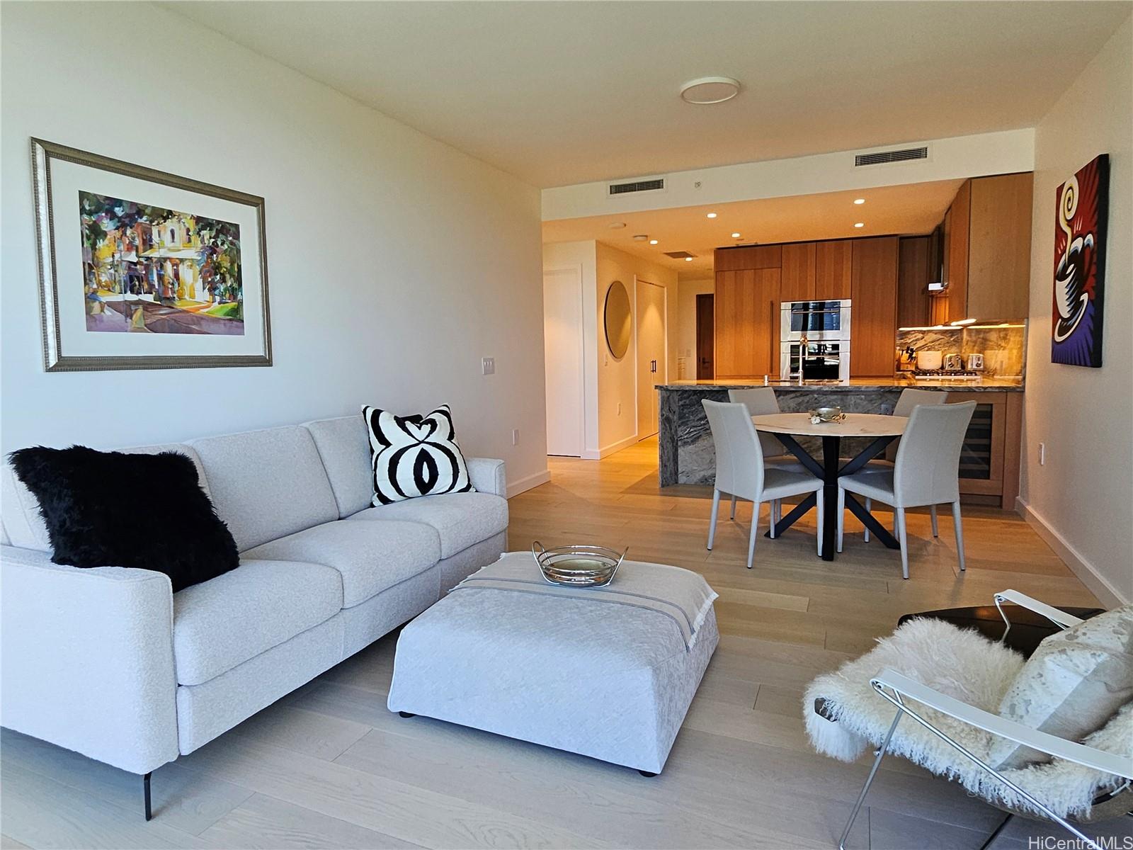 Victoria Place condo # 805, Honolulu, Hawaii - photo 5 of 14