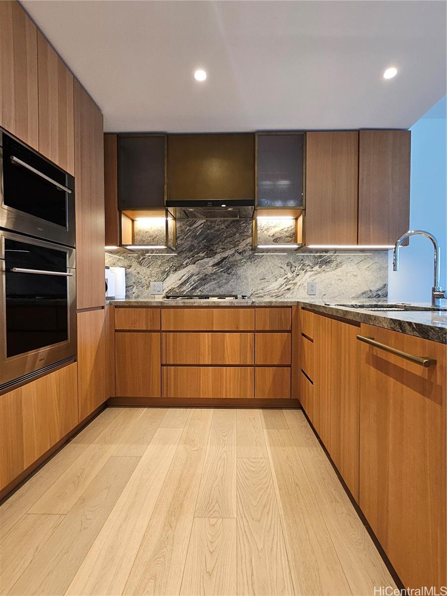 Victoria Place condo # 805, Honolulu, Hawaii - photo 8 of 14