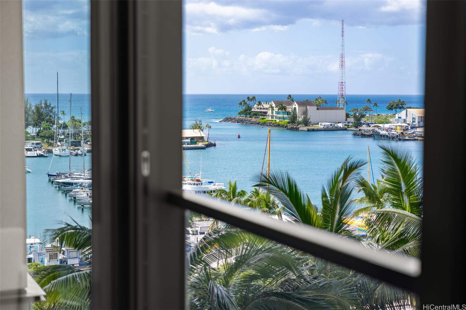 Victoria Place condo # 807, Honolulu, Hawaii - photo 2 of 19