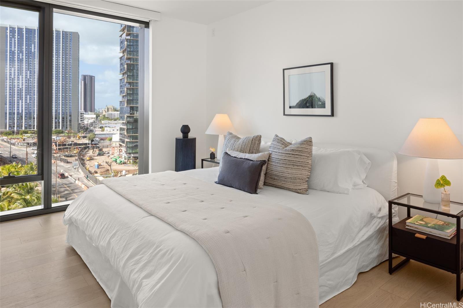 Victoria Place condo # 807, Honolulu, Hawaii - photo 8 of 19