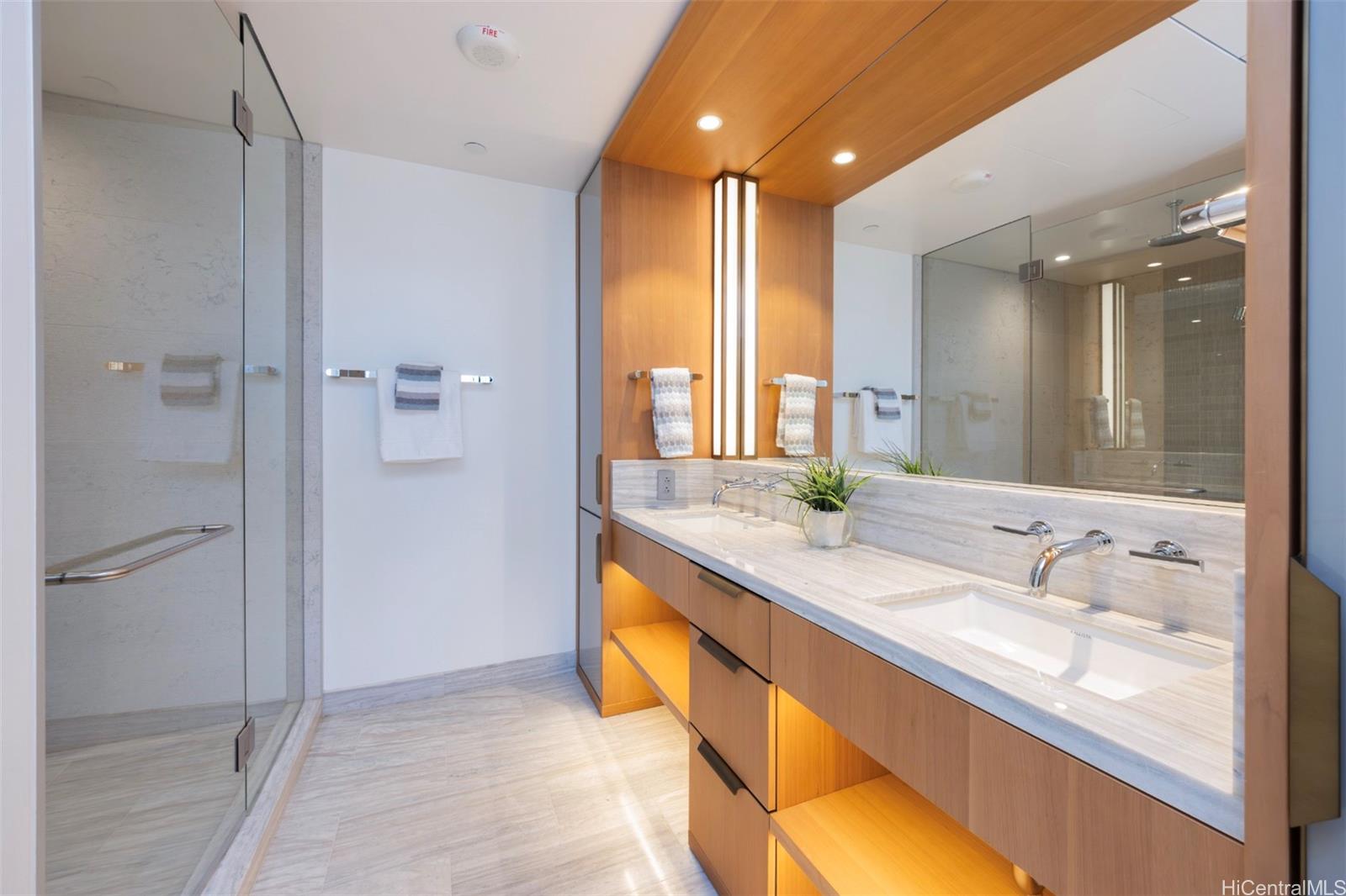 Victoria Place condo # 903, Honolulu, Hawaii - photo 13 of 25