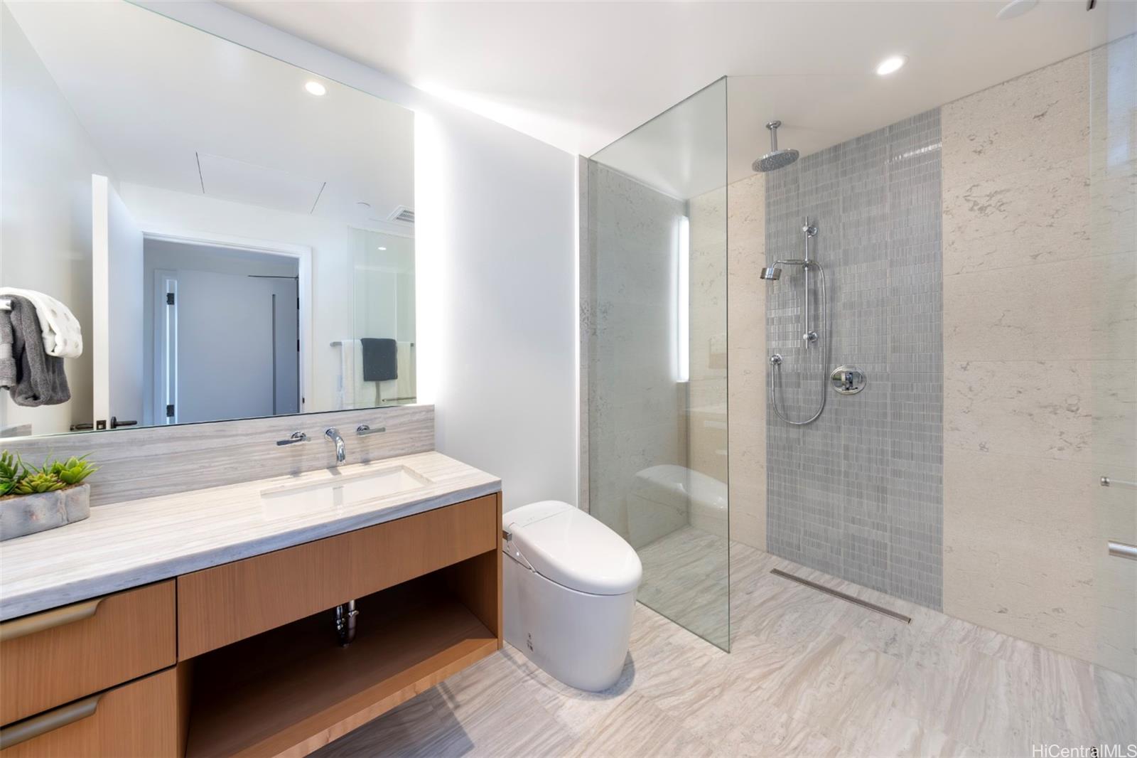 Victoria Place condo # 903, Honolulu, Hawaii - photo 17 of 25