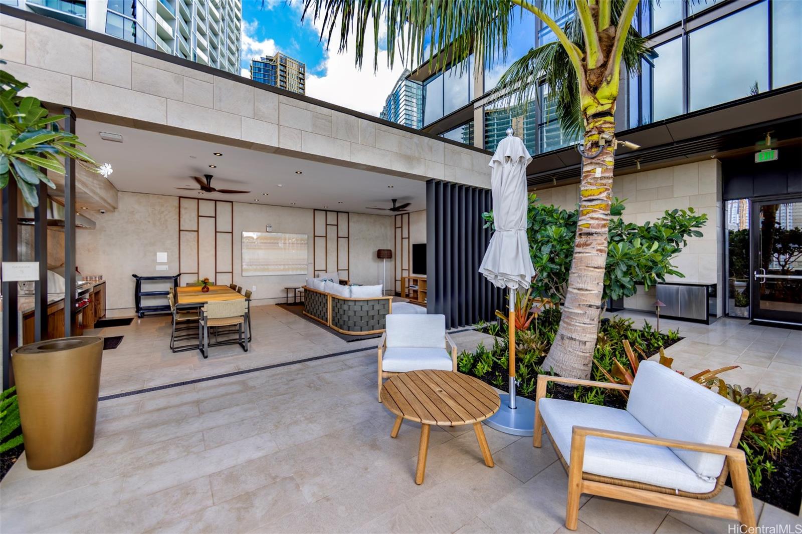 Victoria Place condo # 903, Honolulu, Hawaii - photo 22 of 25