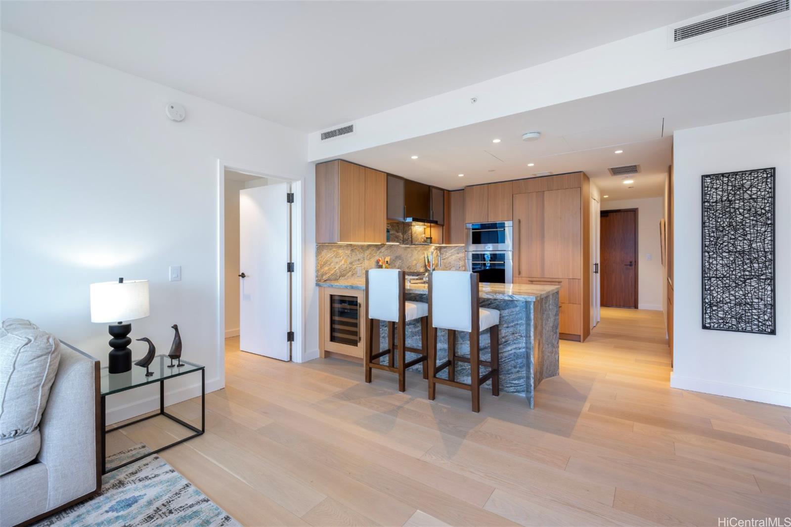 Victoria Place condo # 903, Honolulu, Hawaii - photo 6 of 25