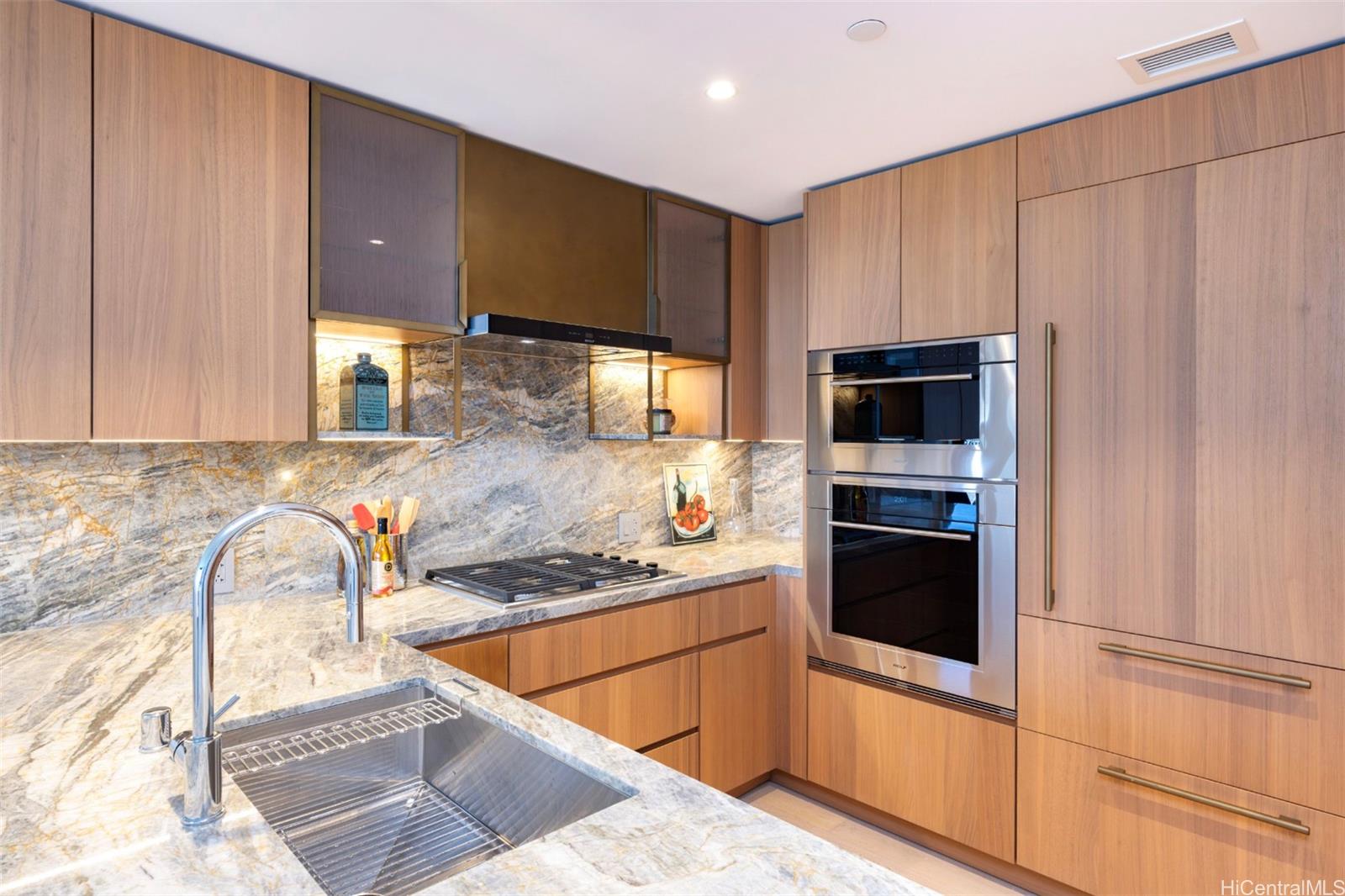 Victoria Place condo # 903, Honolulu, Hawaii - photo 7 of 25