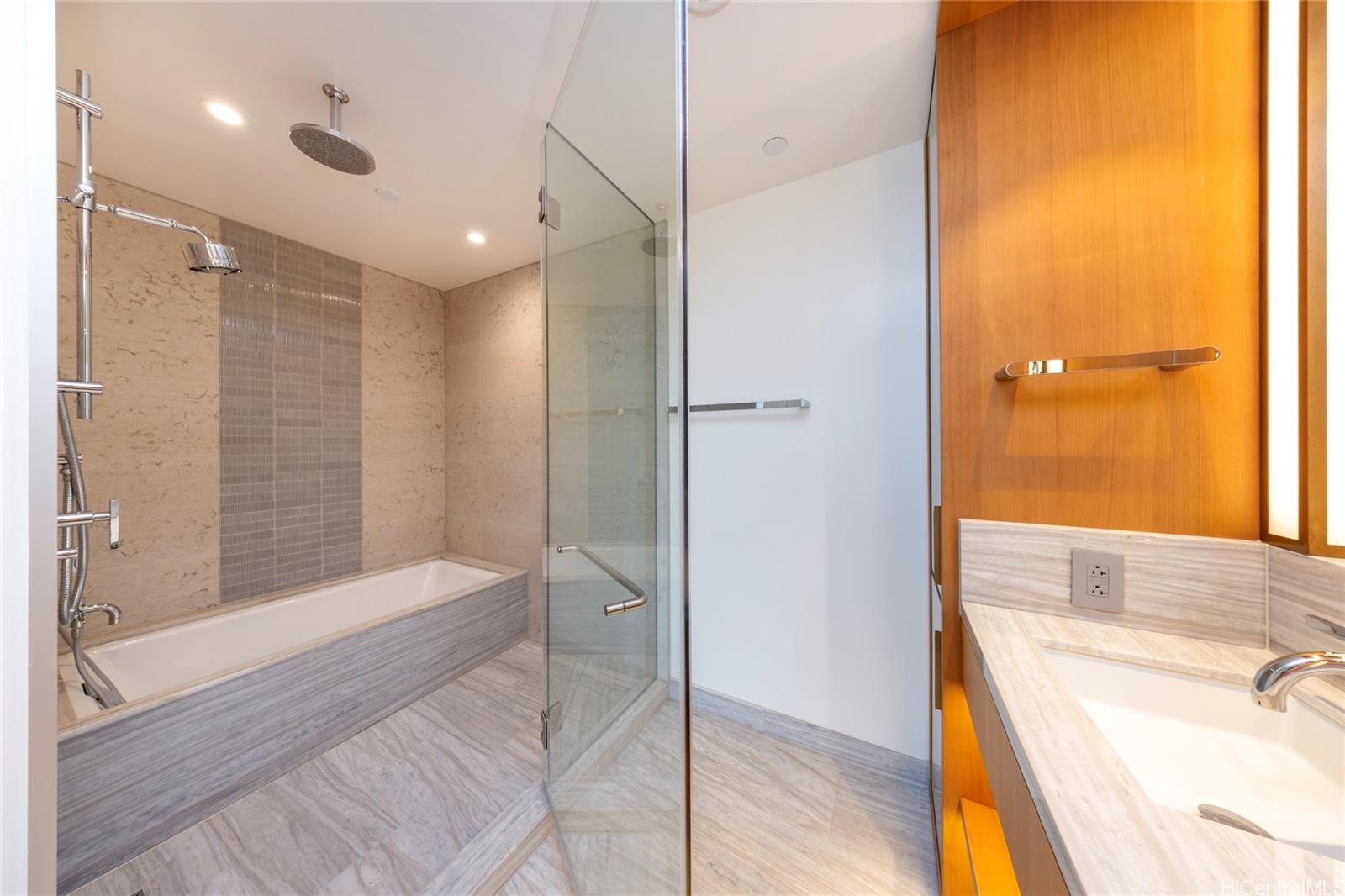 1100 Ala Moana Blvd Honolulu - Rental - photo 14 of 21