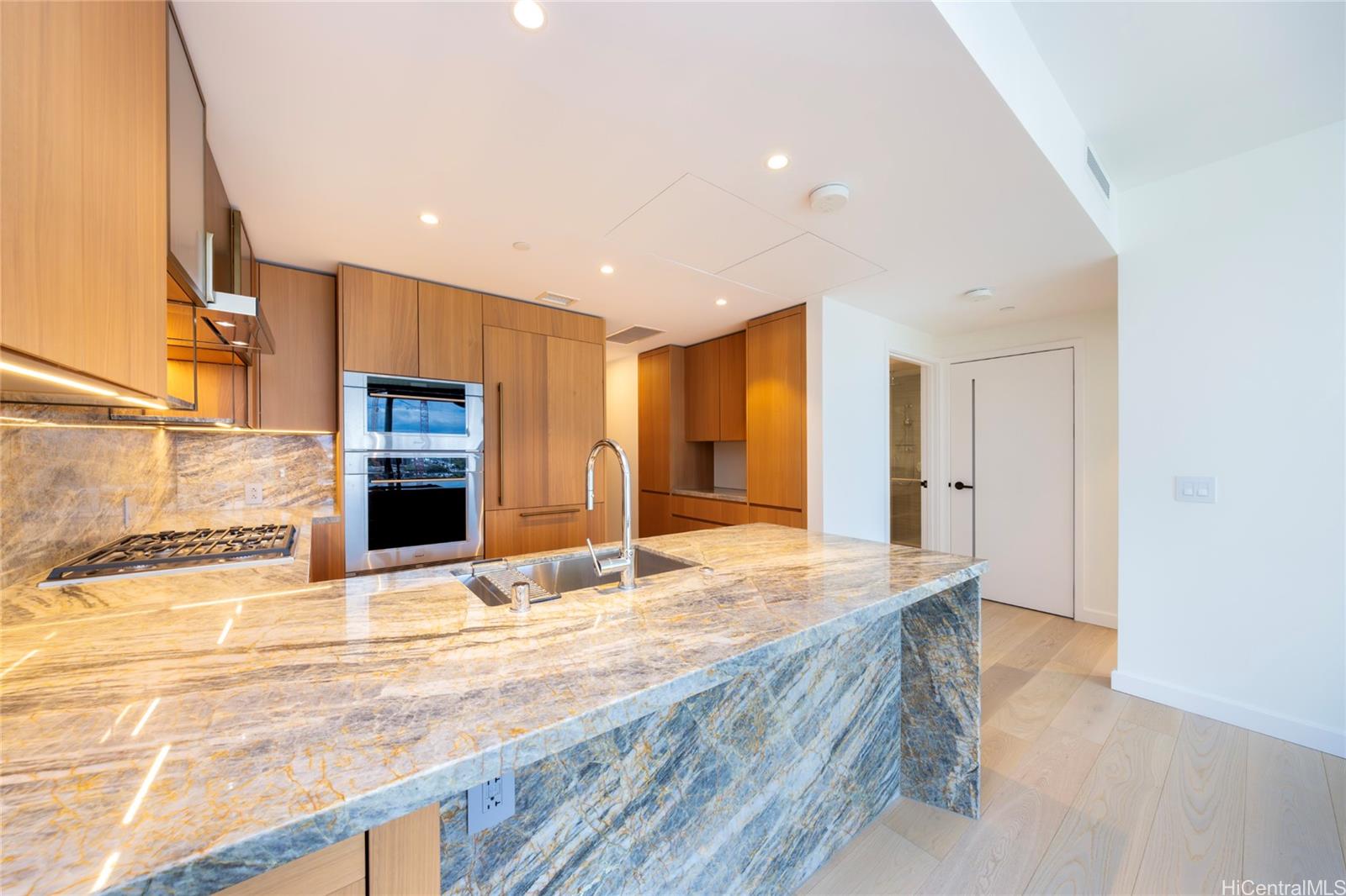 1100 Ala Moana Blvd Honolulu - Rental - photo 9 of 21