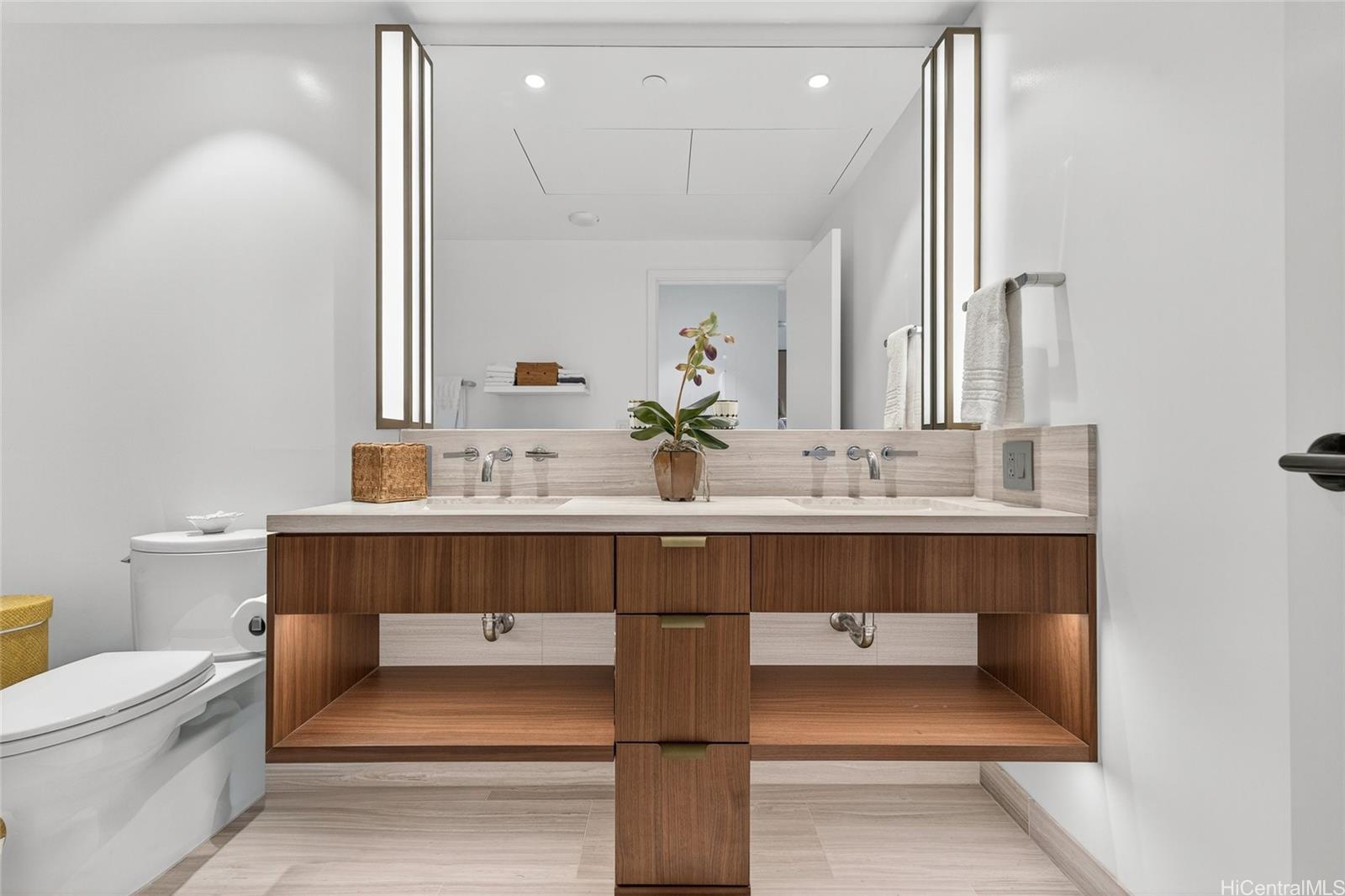 Victoria Place condo # 906, Honolulu, Hawaii - photo 19 of 25