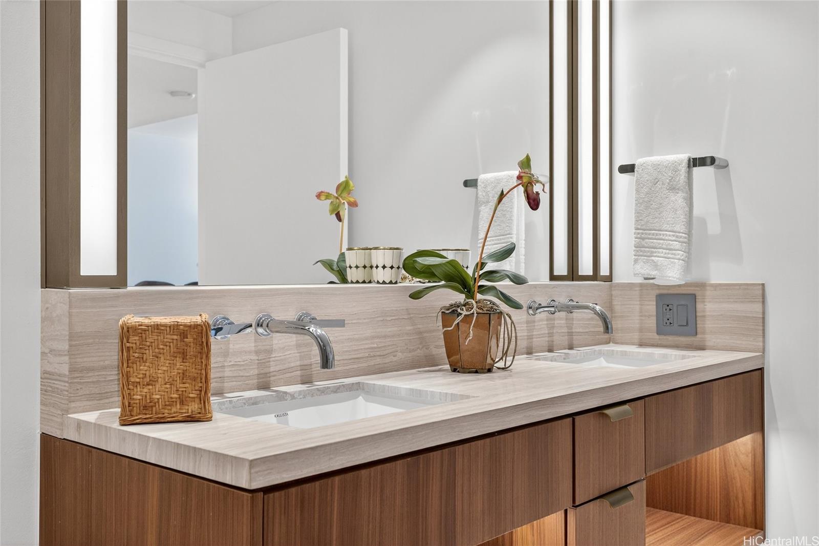 Victoria Place condo # 906, Honolulu, Hawaii - photo 21 of 25