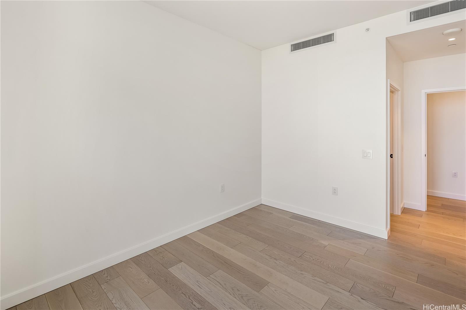 Victoria Place condo # GPH 4007, Honolulu, Hawaii - photo 16 of 25