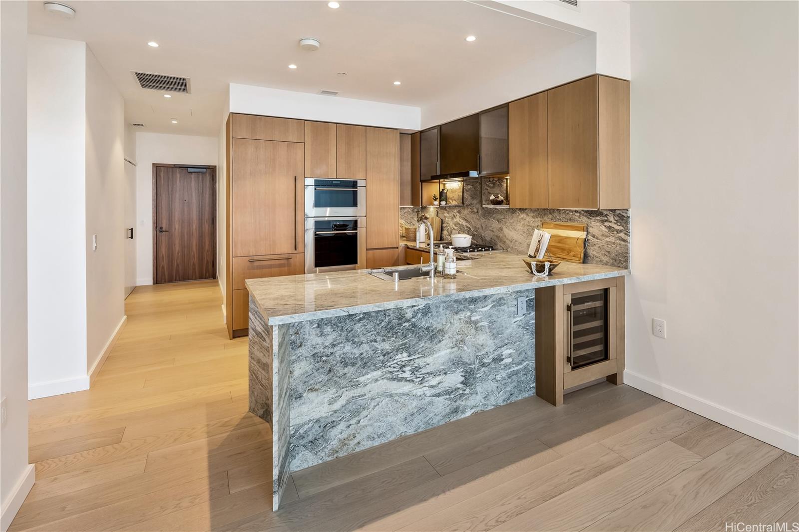 Victoria Place condo # GPH 4007, Honolulu, Hawaii - photo 8 of 25