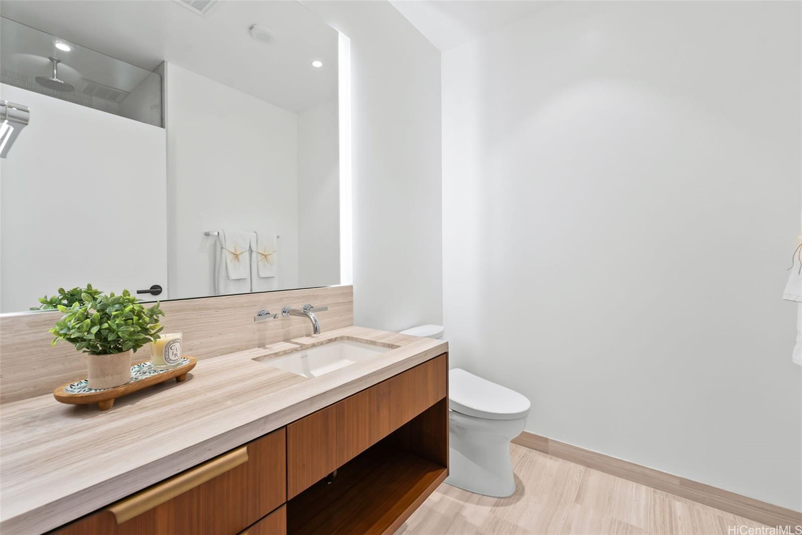 Victoria Place condo # PH 3900, Honolulu, Hawaii - photo 19 of 25