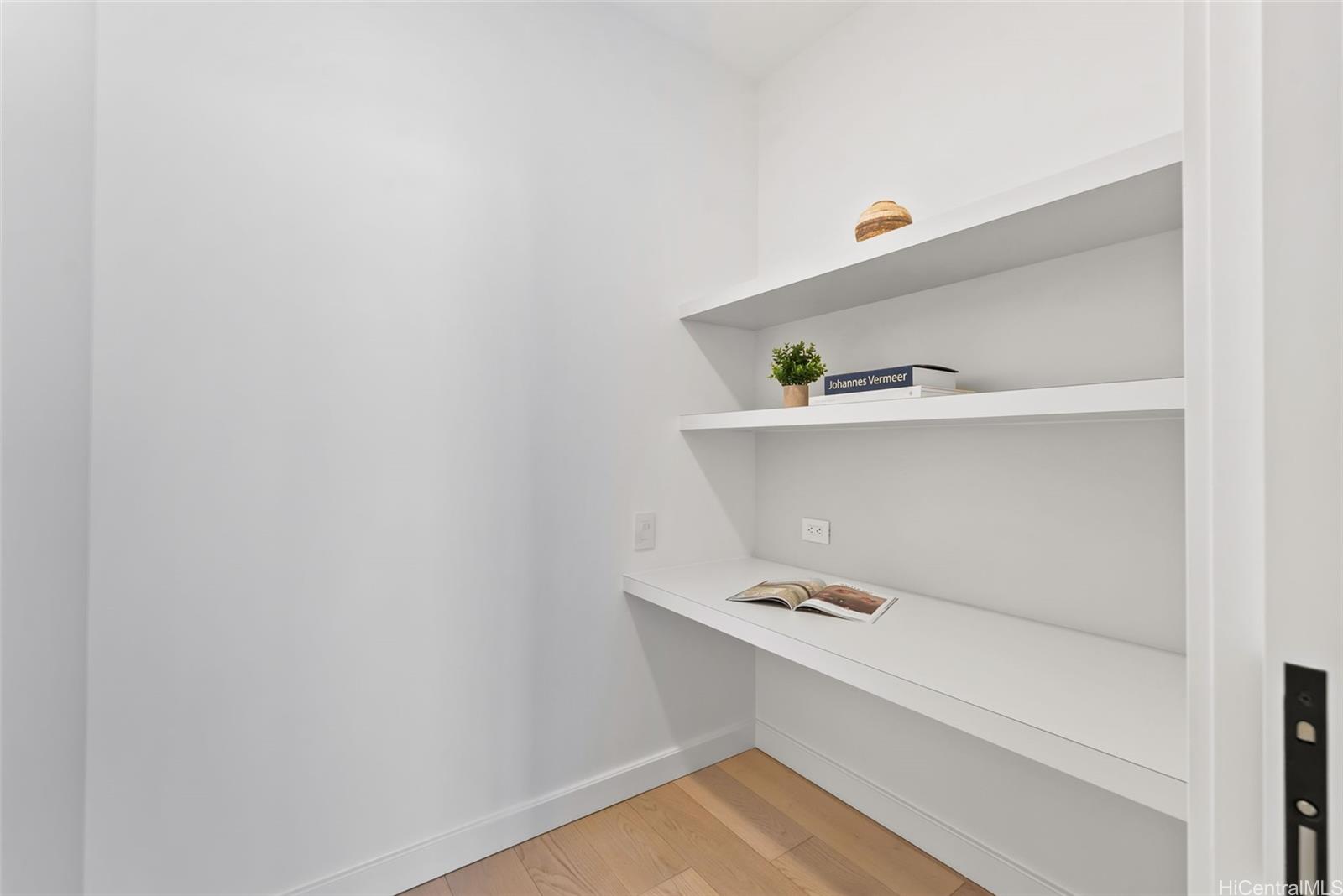 Victoria Place condo # PH 3900, Honolulu, Hawaii - photo 24 of 25