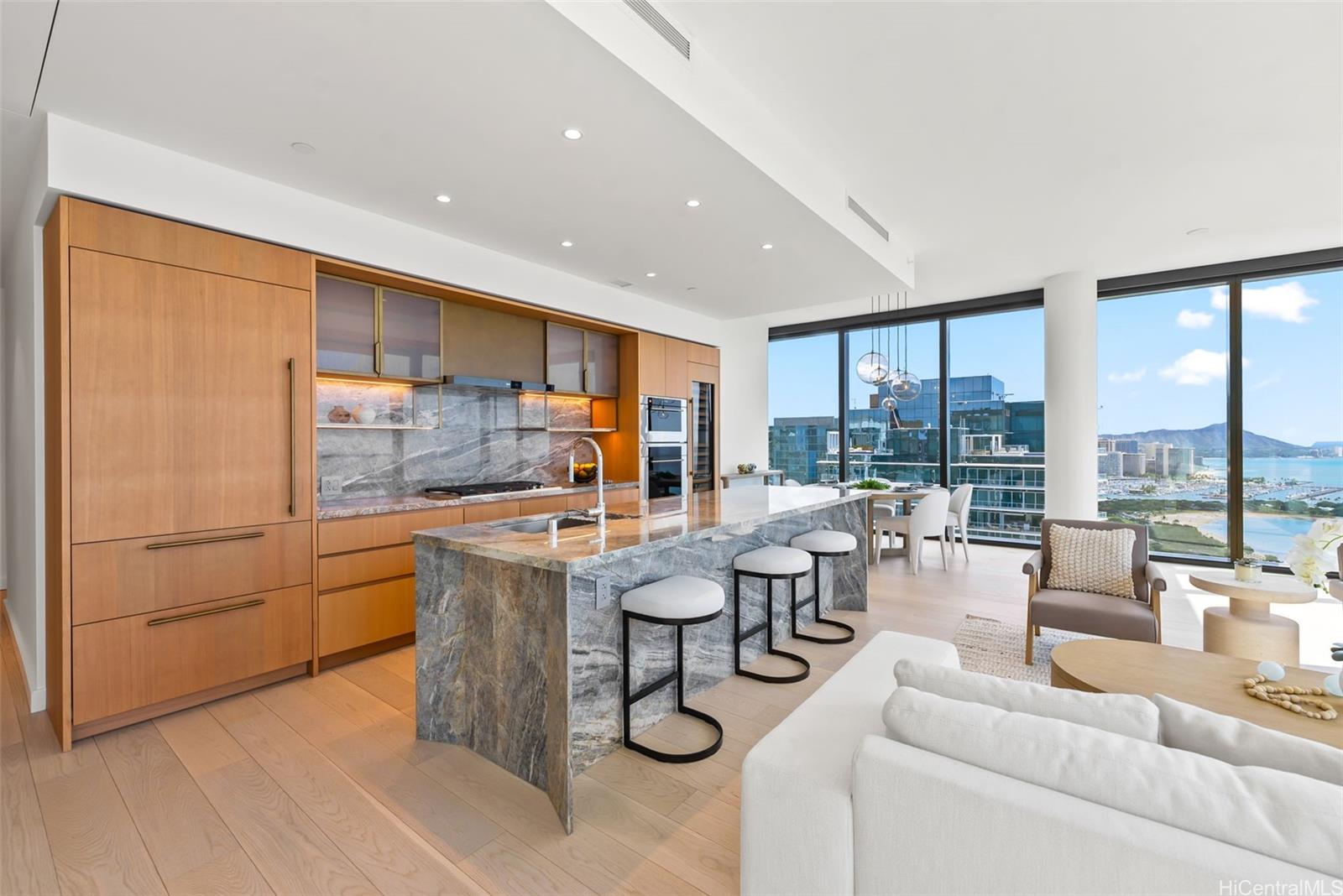 Victoria Place condo # PH 3900, Honolulu, Hawaii - photo 4 of 25