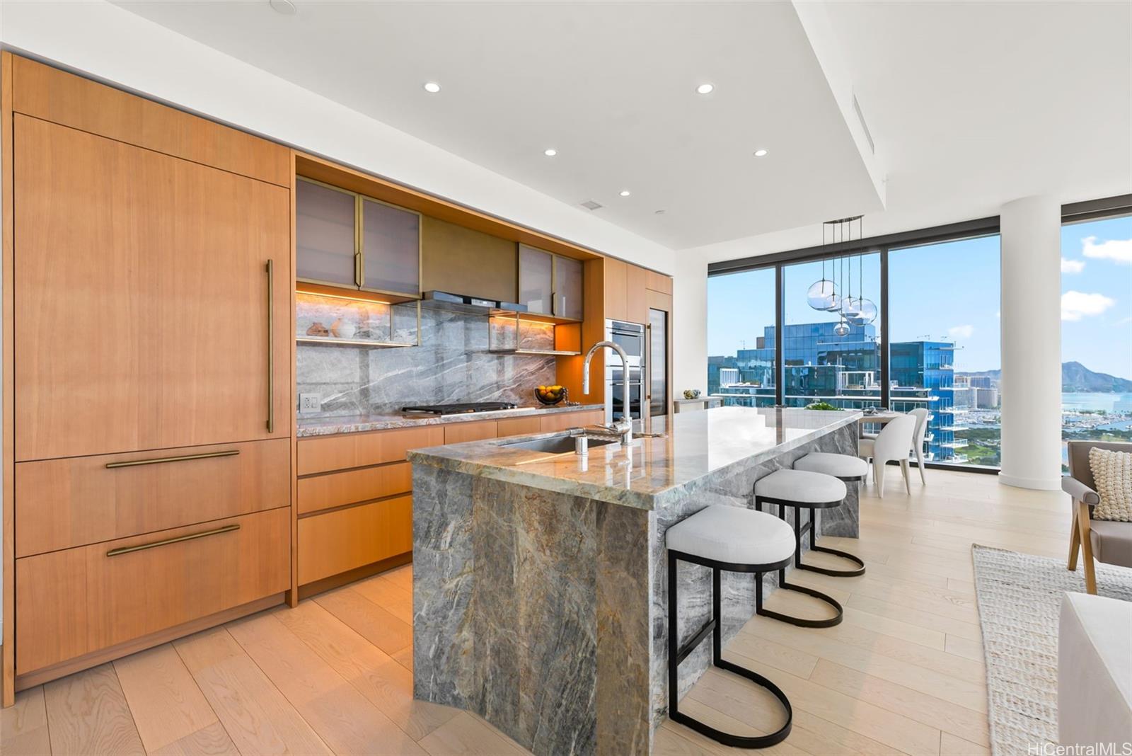 Victoria Place condo # PH 3900, Honolulu, Hawaii - photo 5 of 25