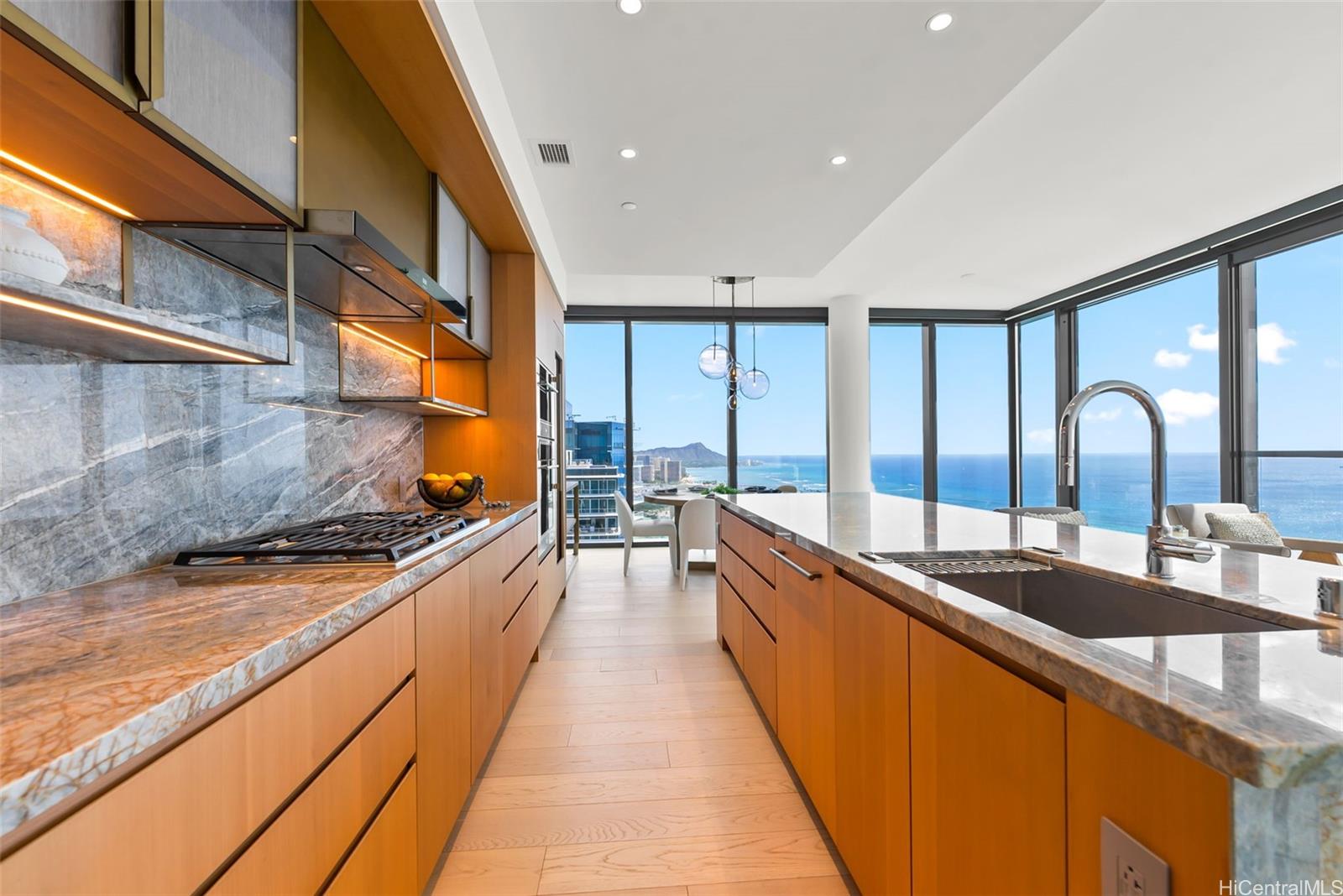 Victoria Place condo # PH 3900, Honolulu, Hawaii - photo 6 of 25