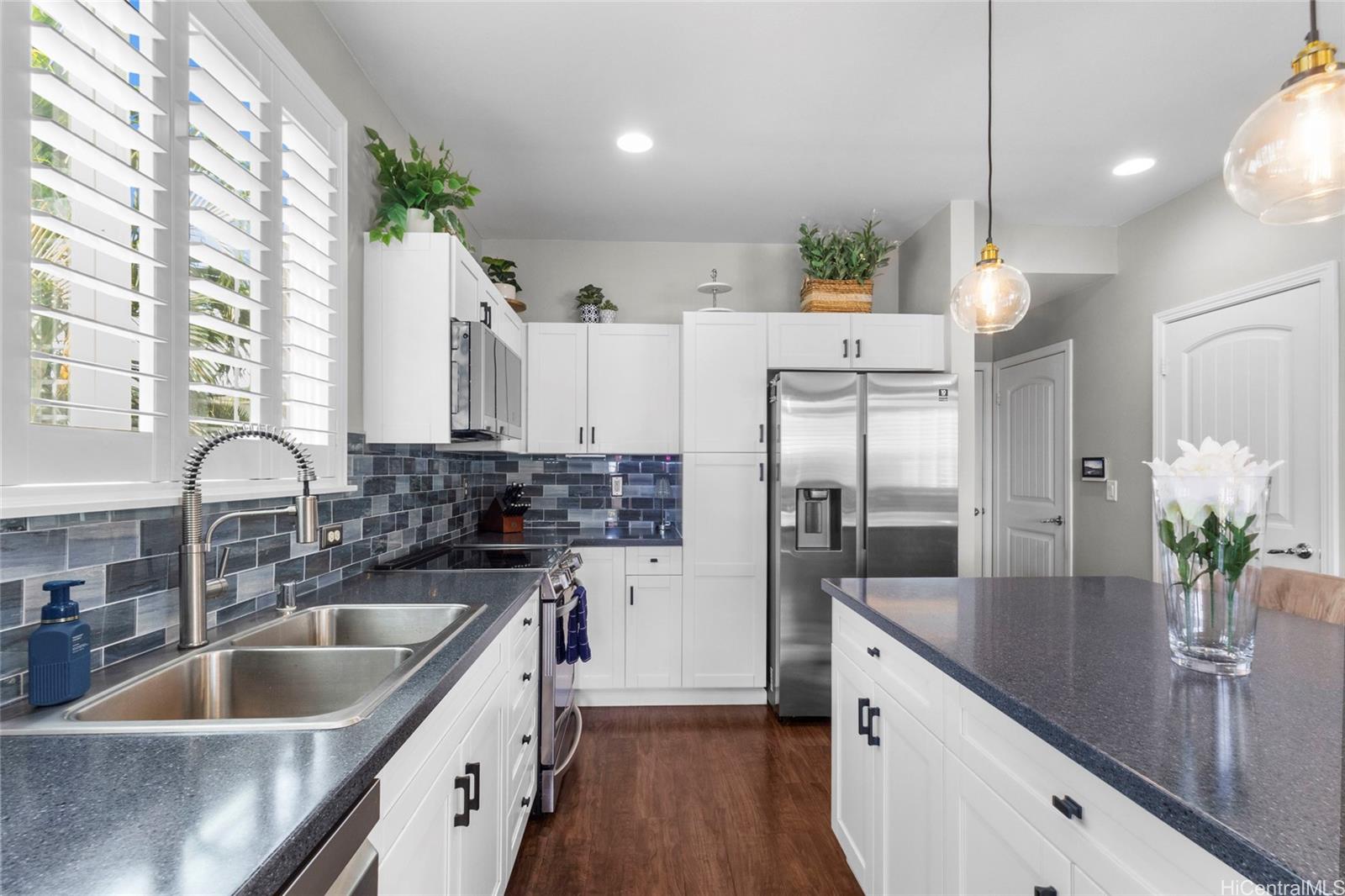 1101  Kukulu Street Kapolei-mehana-kukuna, Ewaplain home - photo 8 of 25