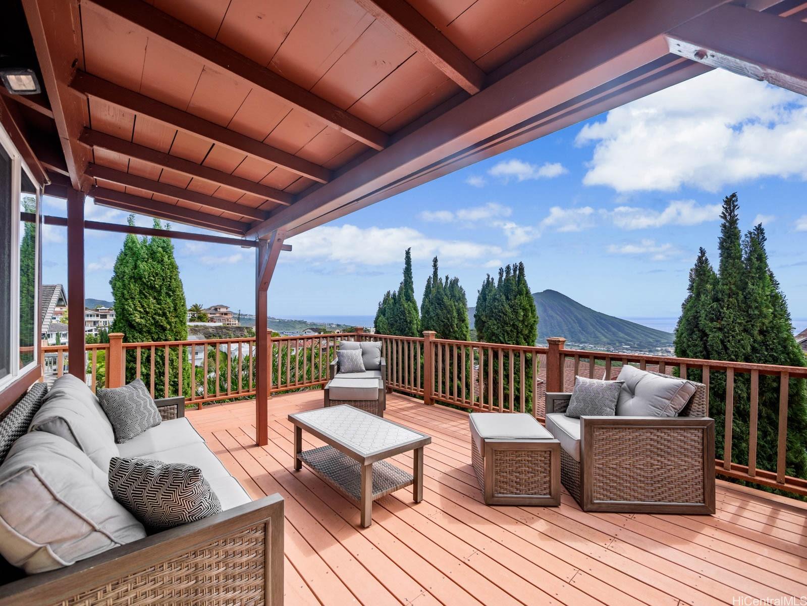 1105  Kaluanui Road Mariners Ridge, Hawaii Kai home - photo 21 of 25