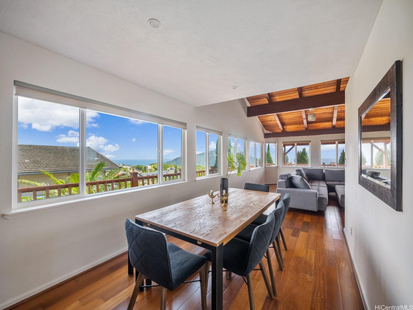 1105  Kaluanui Road Mariners Ridge, Hawaii Kai home - photo 7 of 25