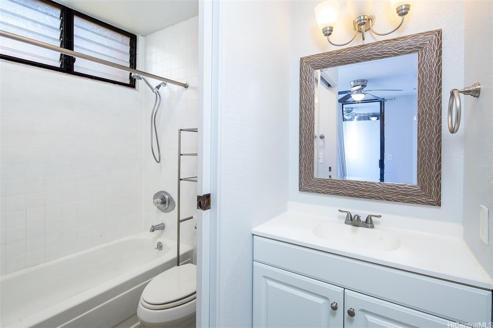 1107 Acacia Rd Pearl City - Rental - photo 11 of 16