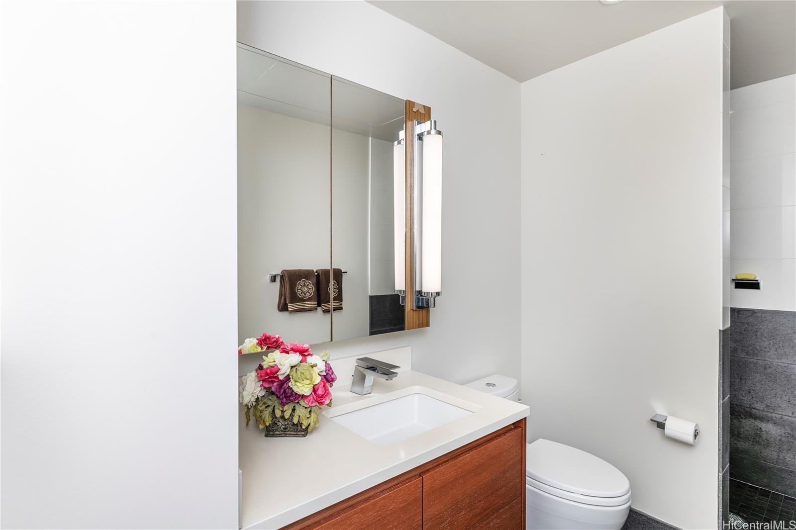 1108 Auahi Street Honolulu - Rental - photo 11 of 22