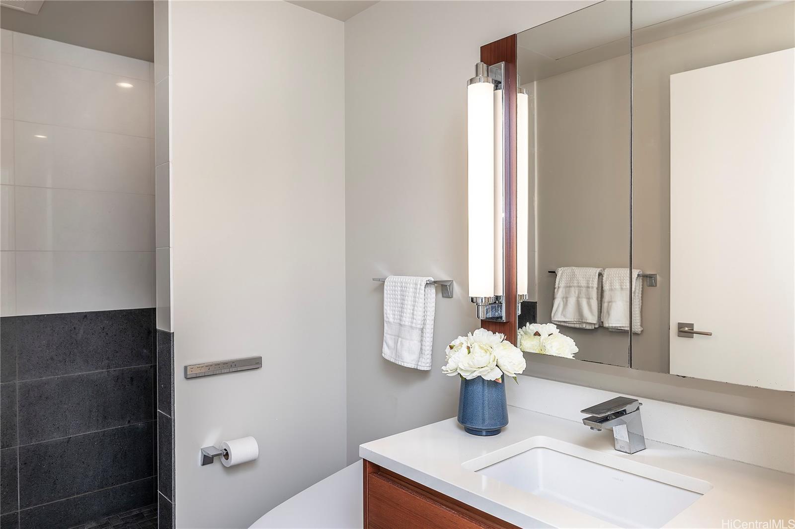 1108 Auahi Street Honolulu - Rental - photo 13 of 22