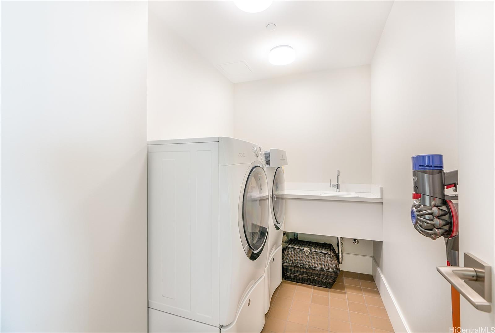 Anaha - 1108 Auahi condo # 1401, Honolulu, Hawaii - photo 21 of 25