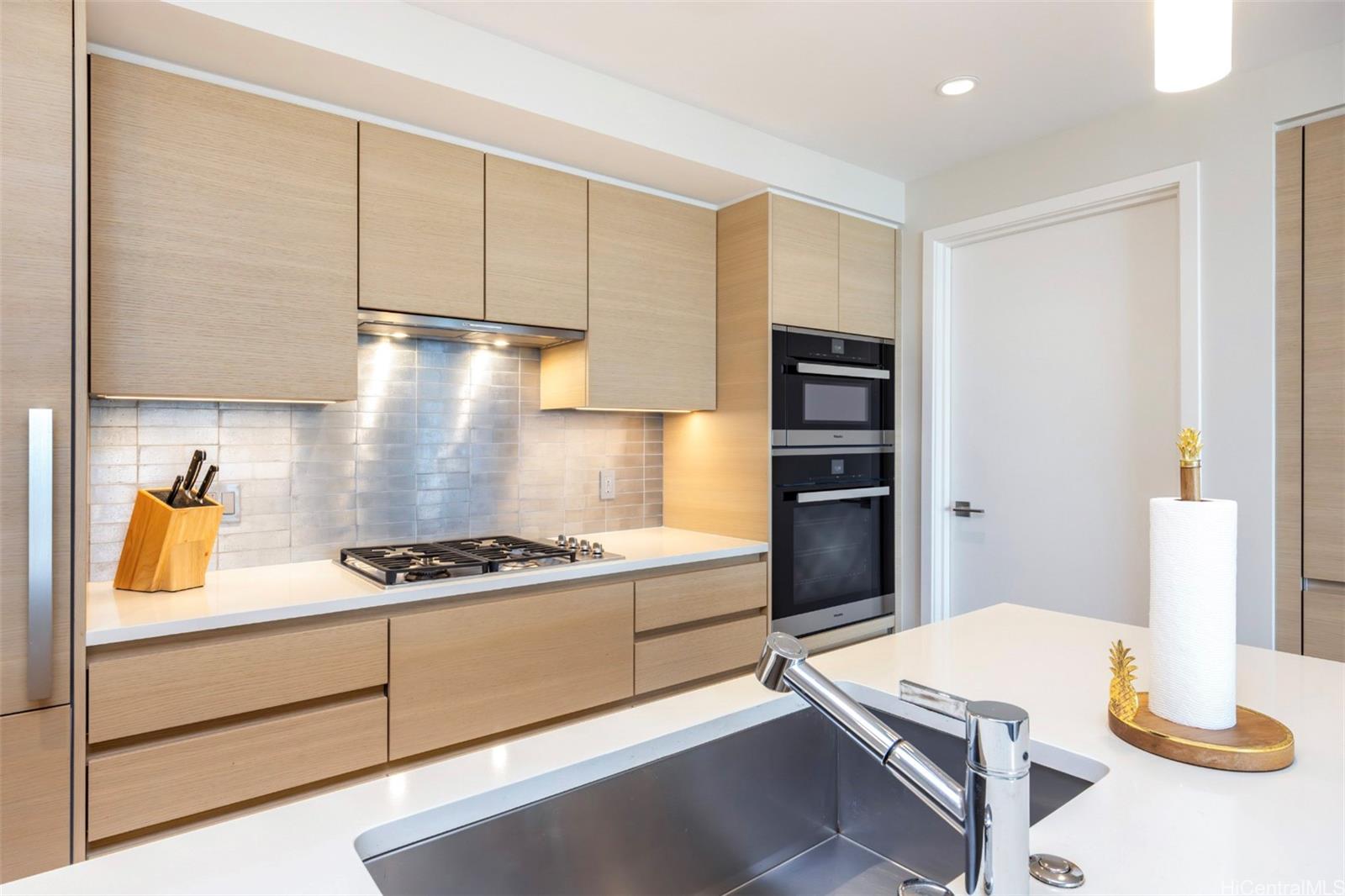 Anaha - 1108 Auahi condo # 2202, Honolulu, Hawaii - photo 8 of 25