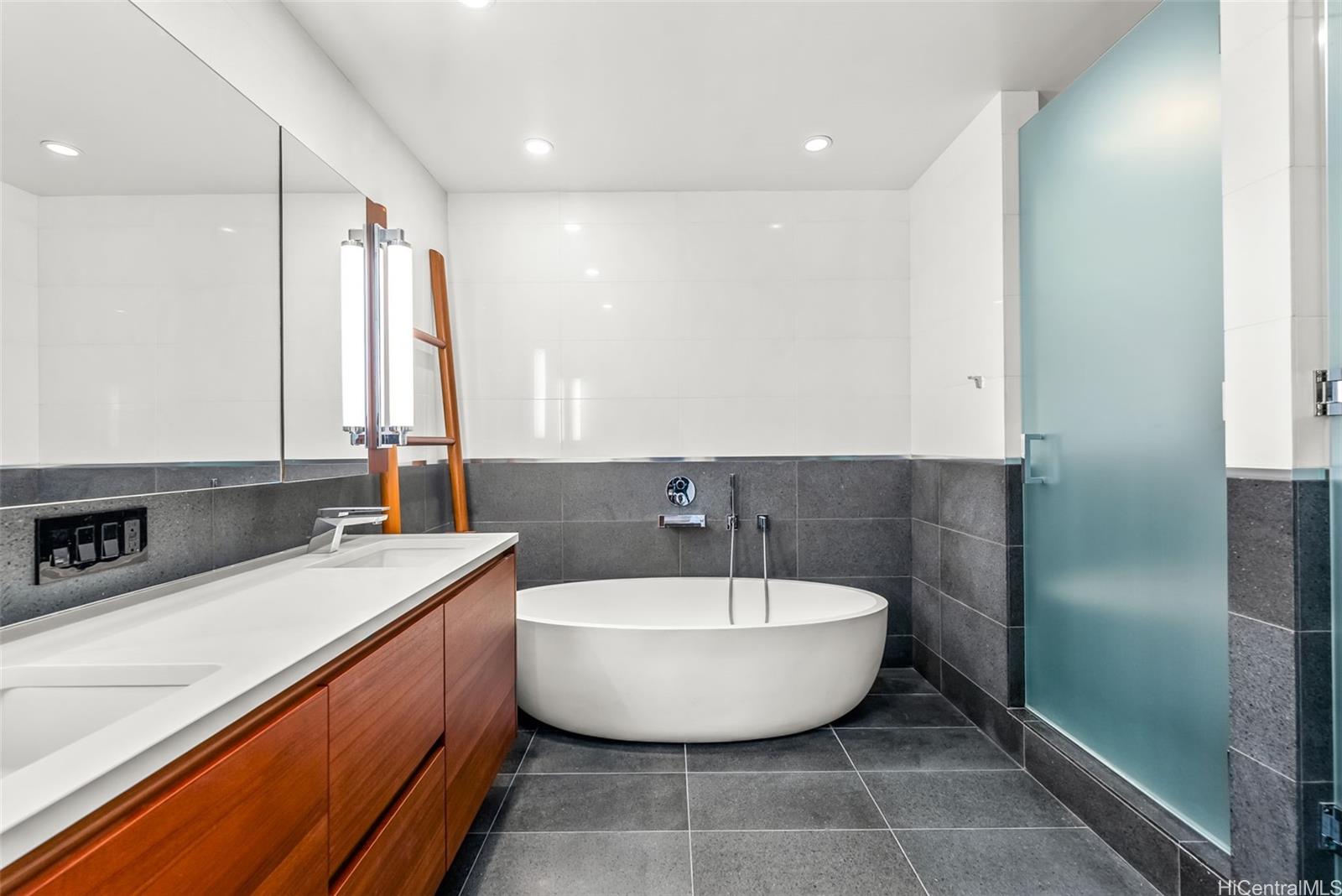 Anaha - 1108 Auahi condo # 2203, Honolulu, Hawaii - photo 14 of 25