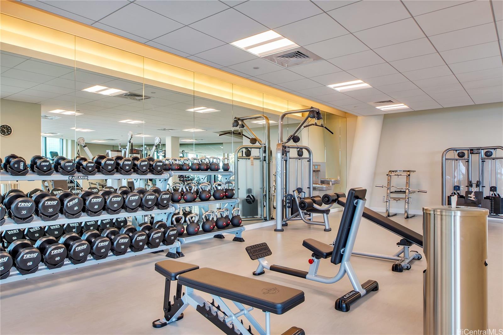 1108 Auahi St Honolulu - Rental - photo 19 of 25