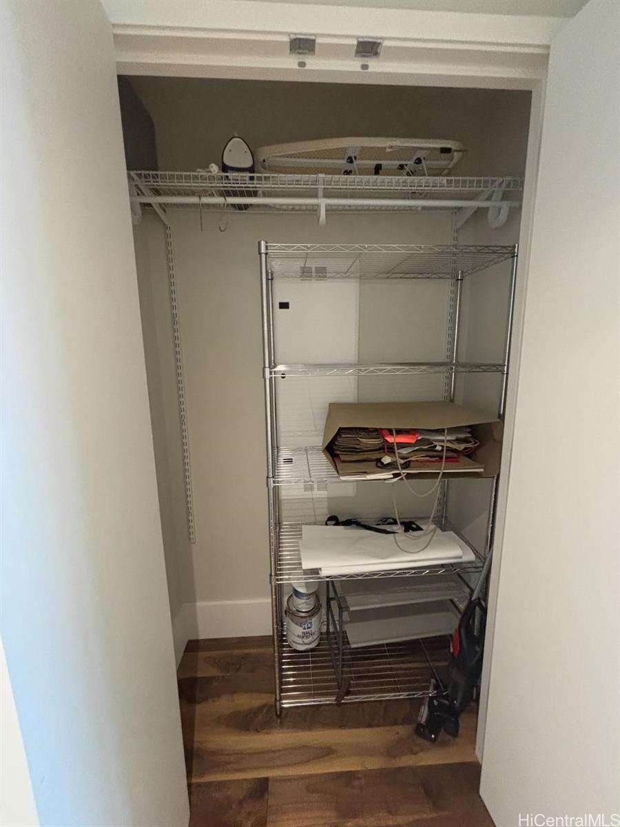 1108 Auahi St Honolulu - Rental - photo 16 of 18