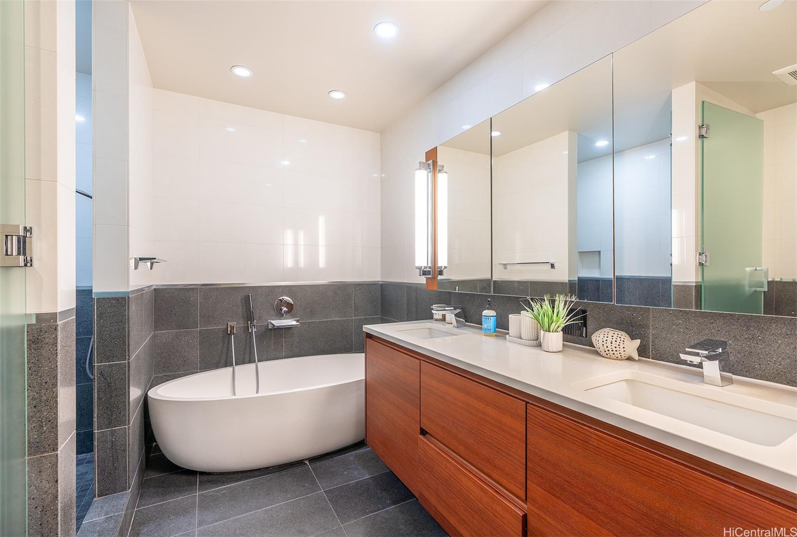 Anaha - 1108 Auahi condo # 314, Honolulu, Hawaii - photo 10 of 25