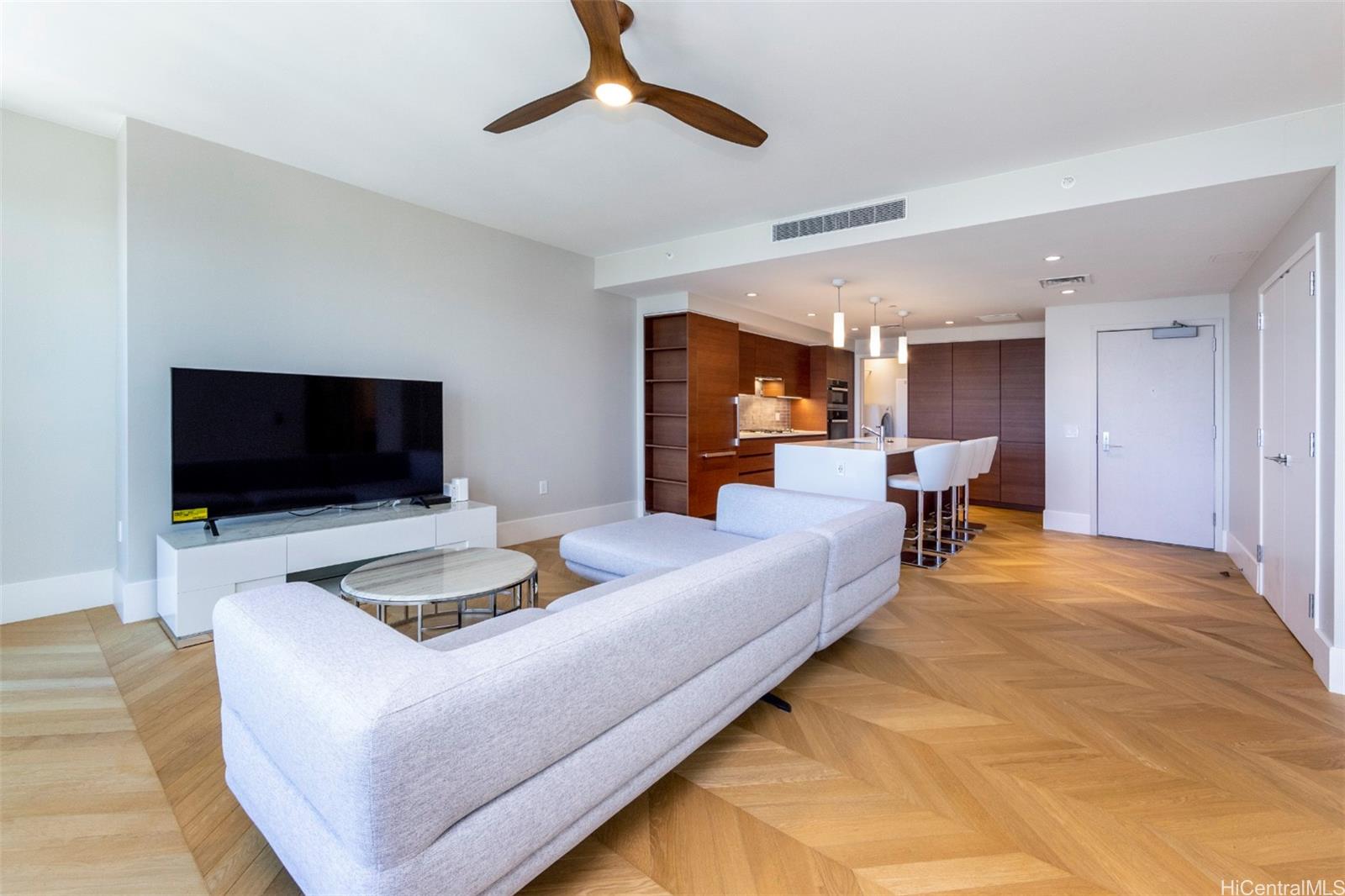 1108 Auahi St Honolulu - Rental - photo 3 of 25