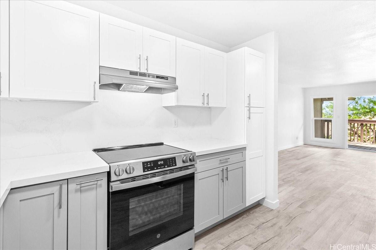 Lakeview condo # 14C, Kailua, Hawaii - photo 4 of 25